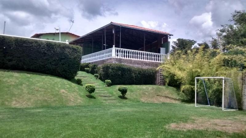 CASA LOZALIZADA NO MARACUJA